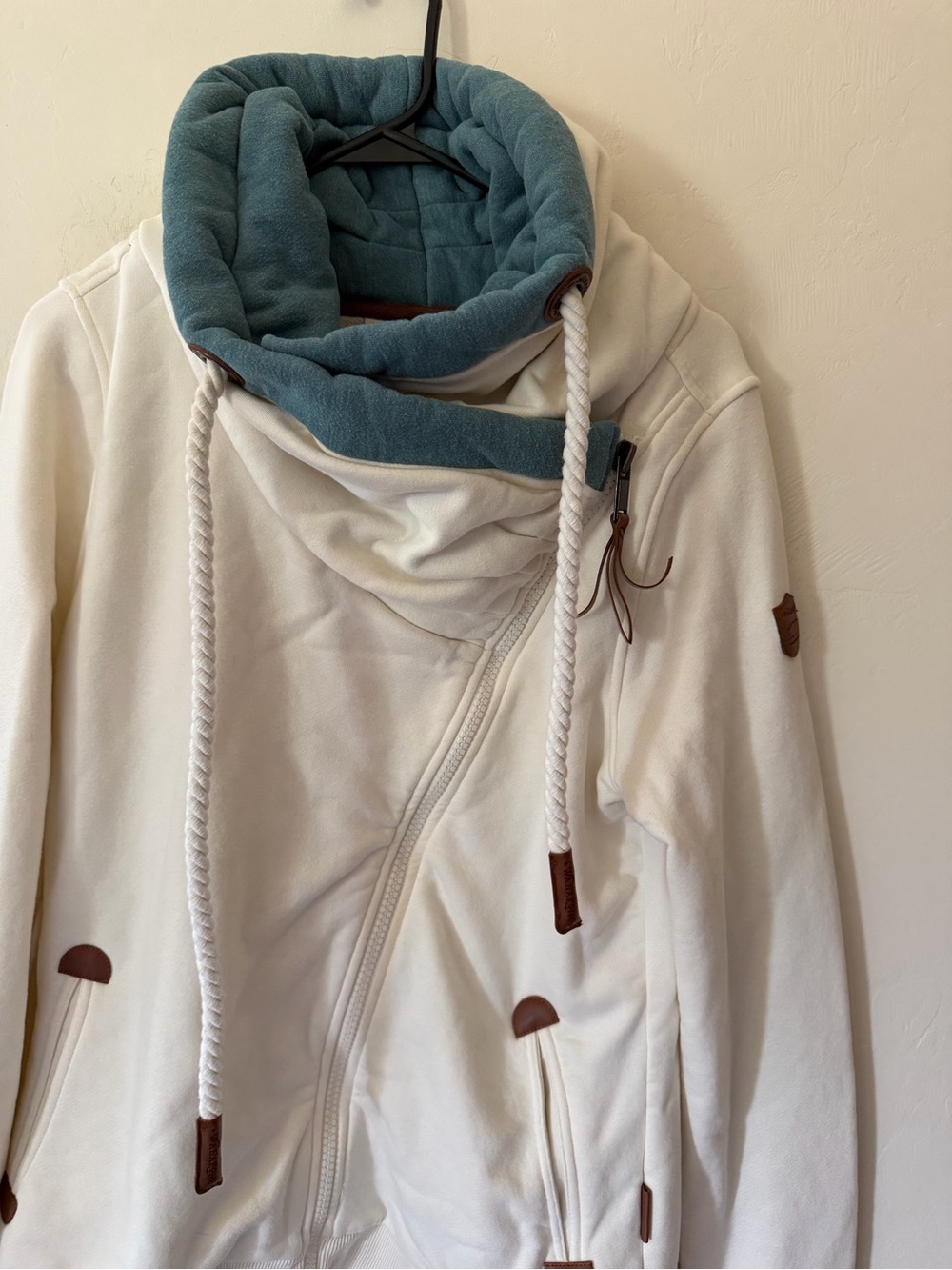 Wanakome Athena Hoodie | Cream & Teal